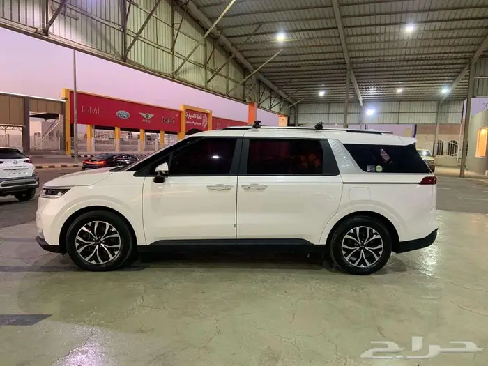 كيا كرنفال 2021 ديزل ابواب كهرباء رادار نقاط عمياء 2