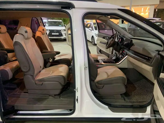 كيا كرنفال 2021 ديزل ابواب كهرباء رادار نقاط عمياء 16