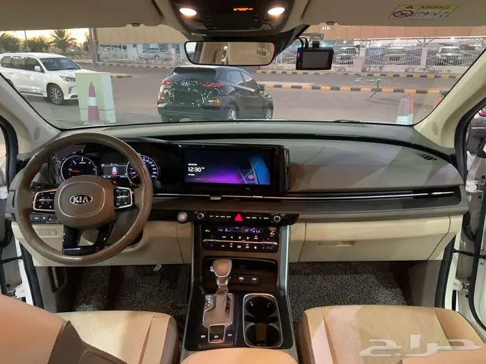 كيا كرنفال 2021 ديزل ابواب كهرباء رادار نقاط عمياء 12