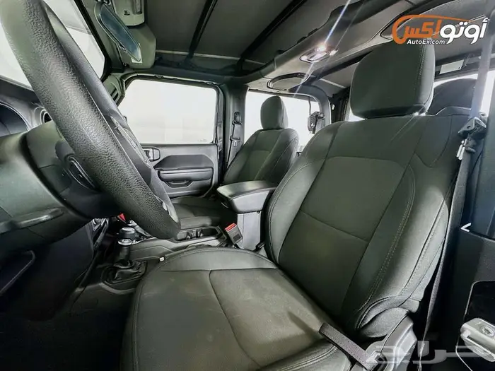 2022 جيب رانجلر سبورت 8