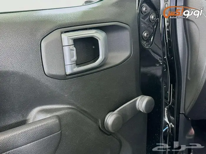 2022 جيب رانجلر سبورت 9