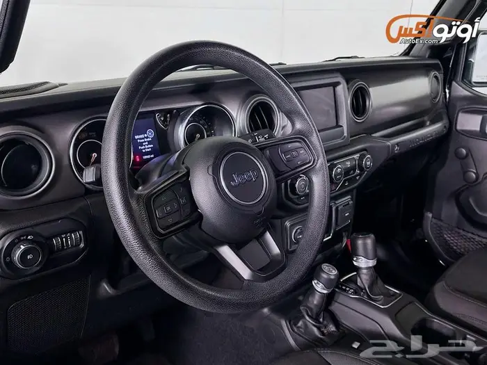 2022 جيب رانجلر سبورت 11