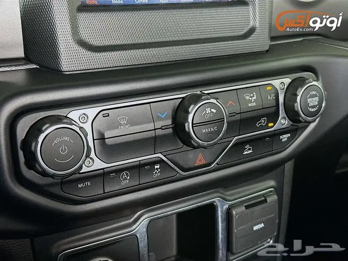 2022 جيب رانجلر سبورت 14