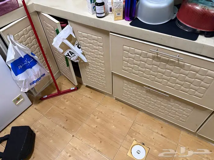 4 مكيفات اسبليت و دوالب مطبخ فخم 5