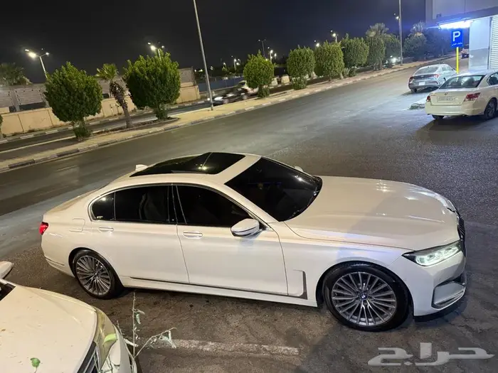Bmw 2020 730 مخزن 0