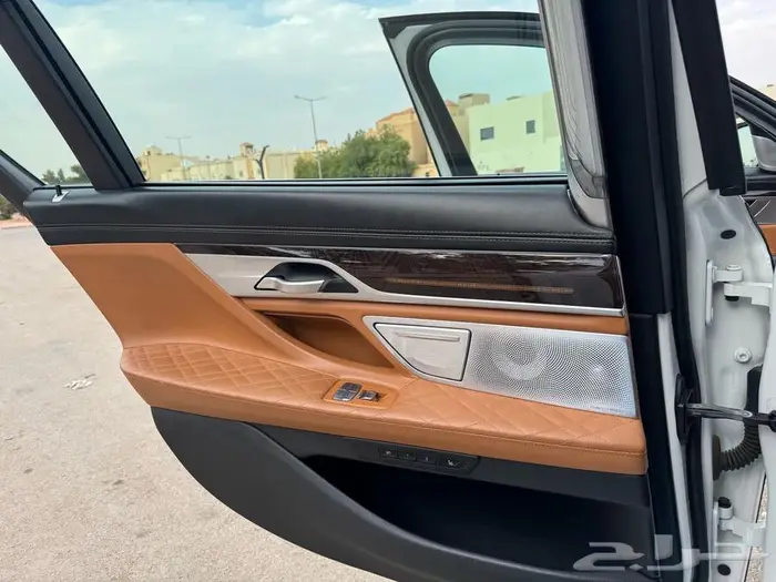 بي ام دبليو 750 موديل 2020 شبه وكالة 4