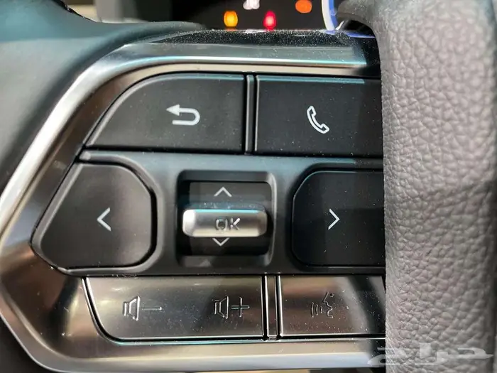 جي اكس ار هدد فتحة سقف بريمي بنزين 2025اللون ابيض - اسود 18