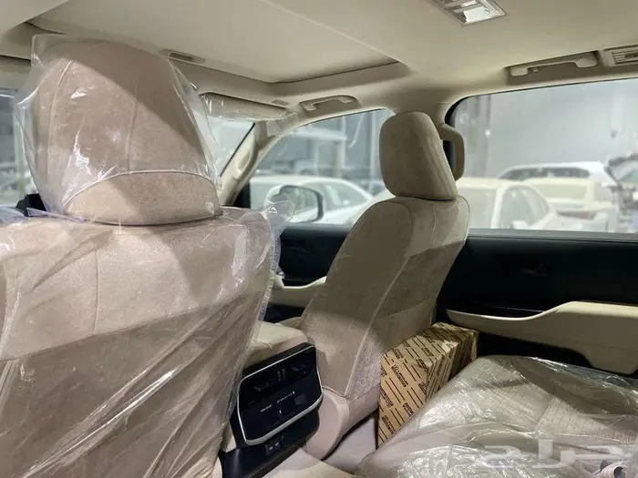 جي اكس ار هدد فتحة سقف بريمي بنزين 2025اللون ابيض - اسود 26