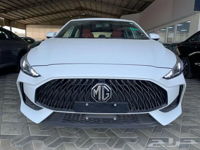 ام جى -جى تى 1500 تربو فل جير DCT فتحة سقف ابيض 0