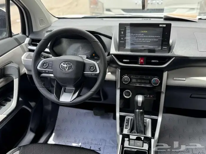 السياره تويوتا فيلوز GLX 6