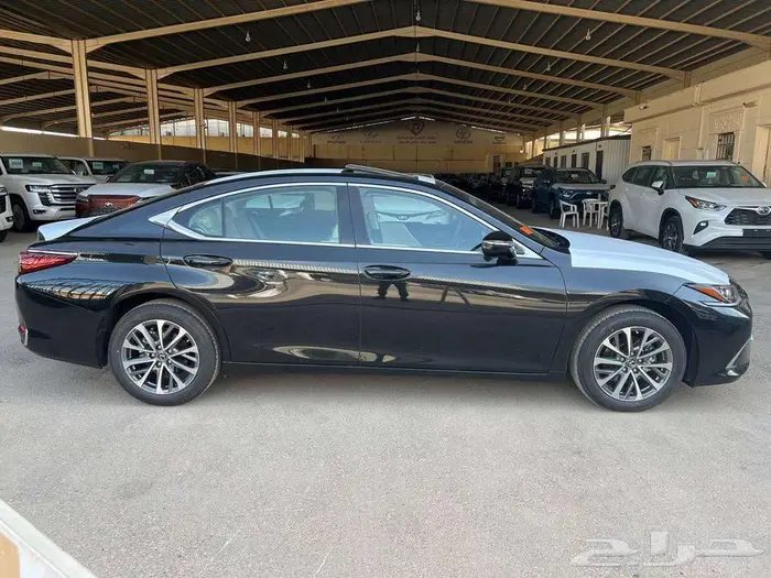 لكزس ES250 AA بنزين 2025 متاح اقساط و كاش 3