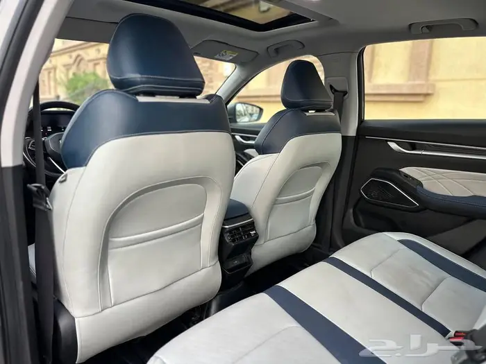 جيلي امجراند 2023 فل كامل 11