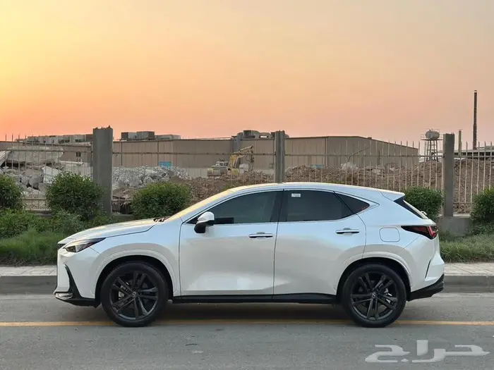 لكزس NX350 2024 سعودي شبه جديد 5
