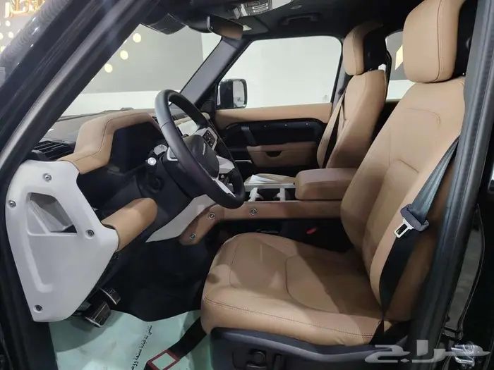 لاند روفر ديفندر 2026 5