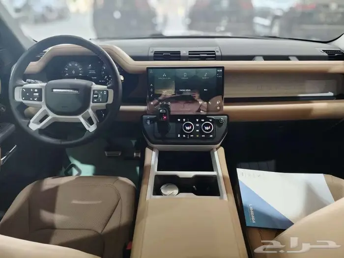 لاند روفر ديفندر 2026 4