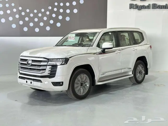 تويوتا لاندكروزر GXR فل كامل 2025 تنفس طبيعى باقل الاسعار 0