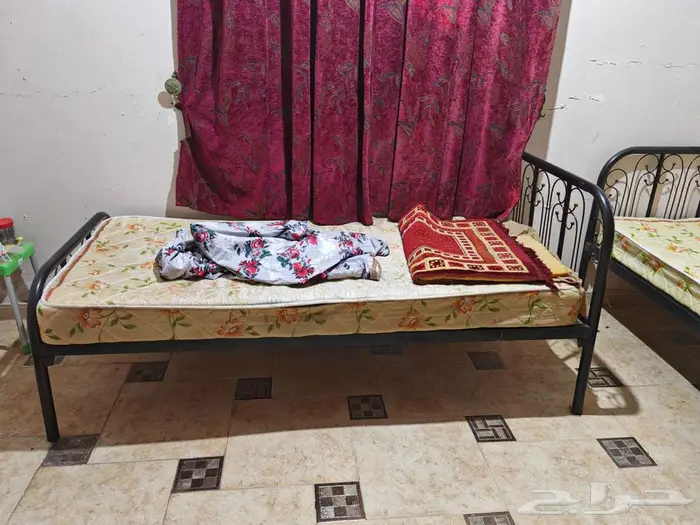 سرير مزدوج ممتازه وسريرين منفصله 2