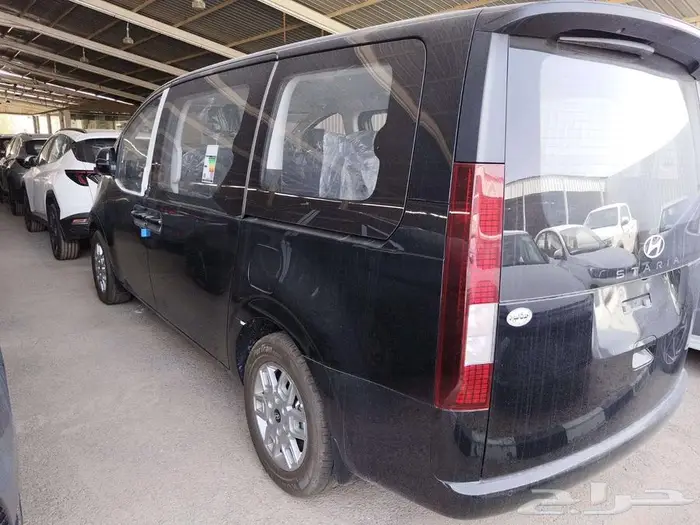 هيونداي ستاريا 2025 ديزل وبنزين 9 راكب اقل سعر كاش وتقسيط 4