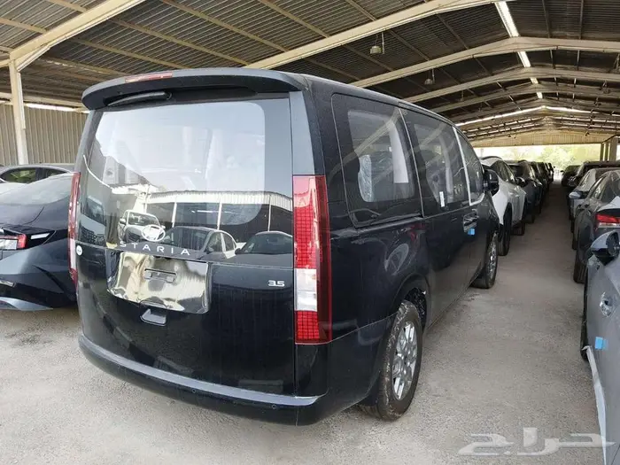 هيونداي ستاريا 2025 ديزل وبنزين 9 راكب اقل سعر كاش وتقسيط 5