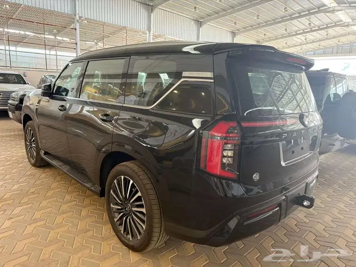 نيسان باترول بلاتنيوم موديل 2026 خليجي اسود 3