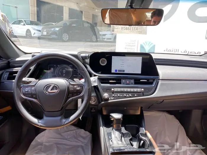لكزس ES 300 H موديل 2024 نظيفة 7