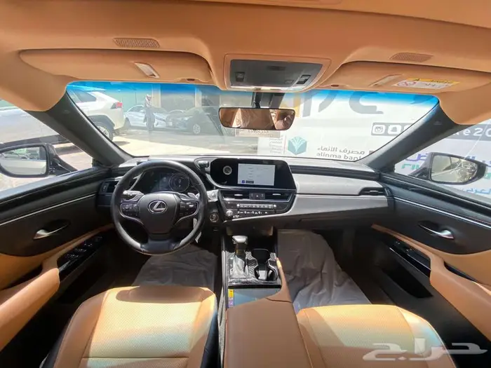 لكزس ES 300 H موديل 2024 نظيفة 18
