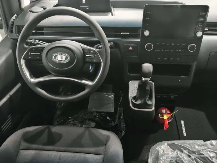 هيونداي ستاريا 11 راكب 2.2 ديزل 2026 19