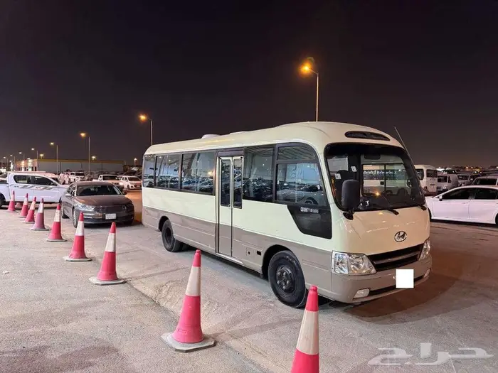 هونداي كونتي 2015 ديزل 23 راكب 1