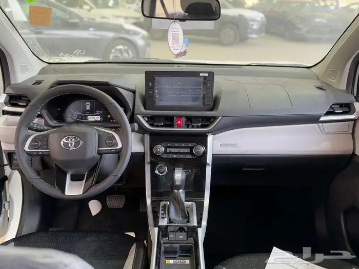 تويوتا فيلوز GLX 2025 3