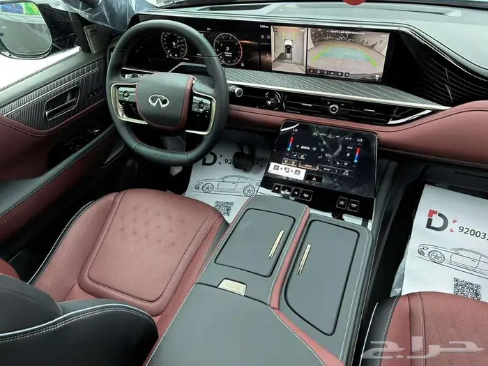 انفينتي QX80 اوتو جراف 2025 قيادة تجمع بين القوه والفخامه 12