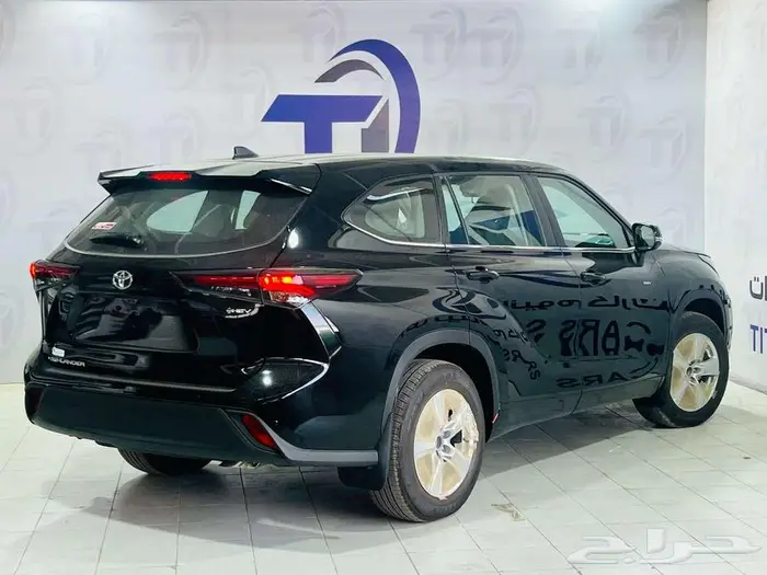 تويوتا هايلاندر LE دفع امامي هايبرد 2025 1