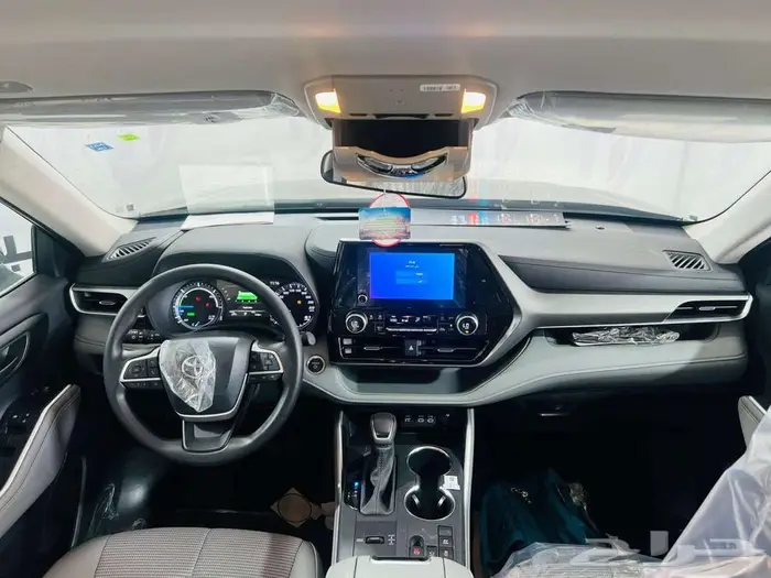 تويوتا هايلاندر LE دفع امامي هايبرد 2025 6