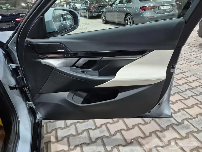 BMW520I M KIT - ممشى 16 الف -2024 31