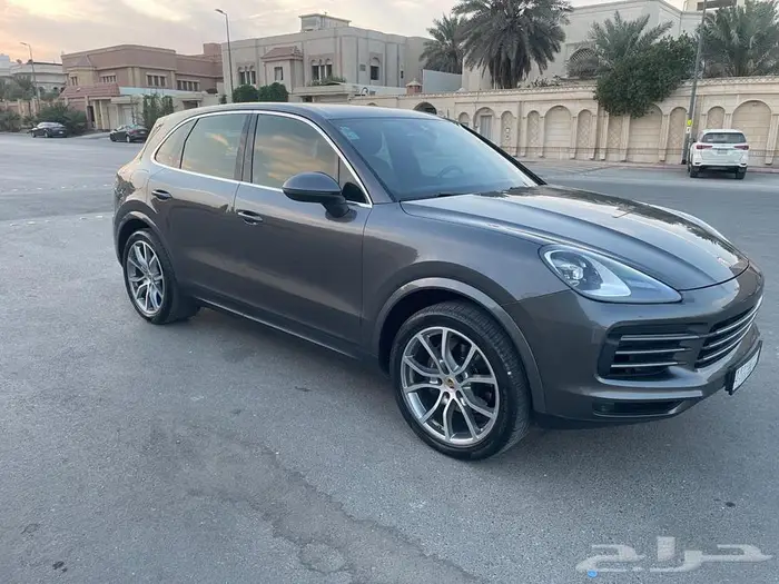 للبيع بورش نظيف كايين 2019 6