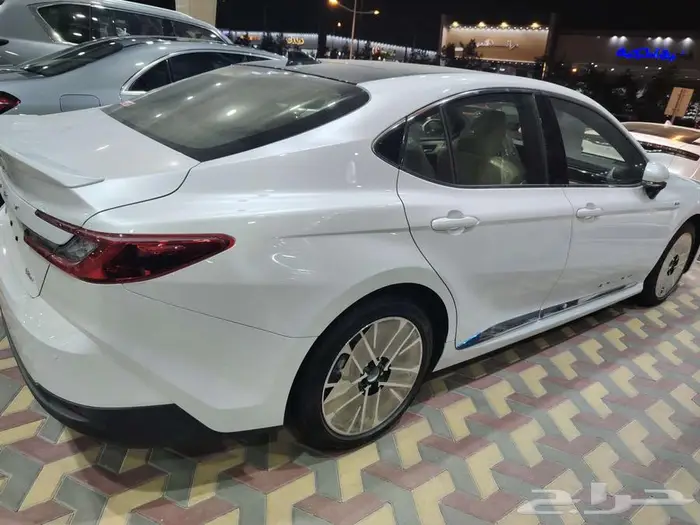 كامري LE هايبرد 2025 8