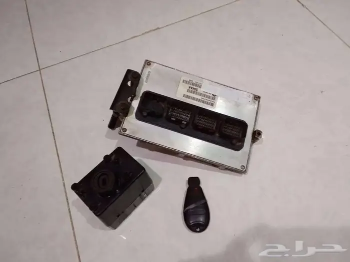 للبيع كمبيوتر تشارجر و كرايسر 2010 0