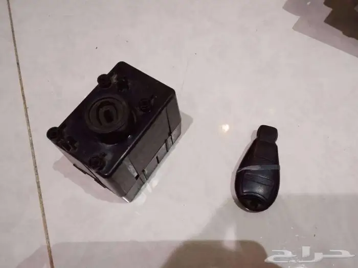 للبيع كمبيوتر تشارجر و كرايسر 2010 1