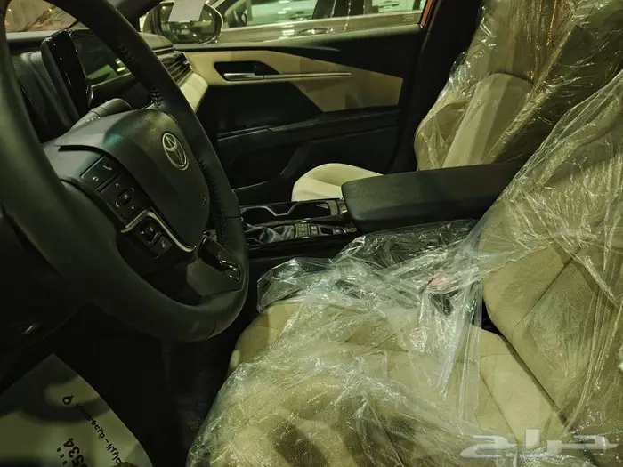 كامري LE هايبرد 2025 4