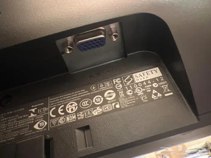 شاشة dell 18 بوصة تقريبا 1