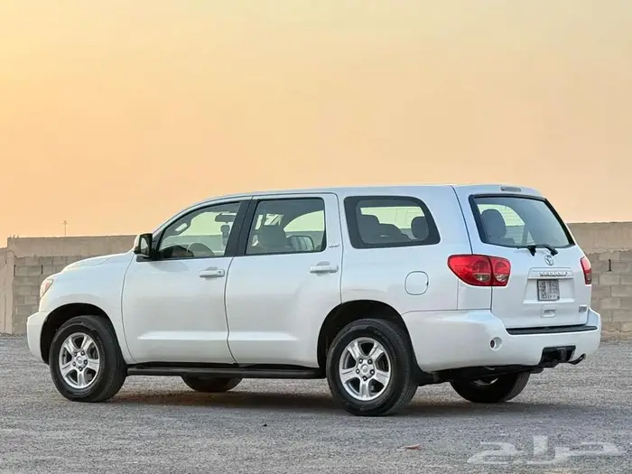 تويوتا سيكوياا 2015 4