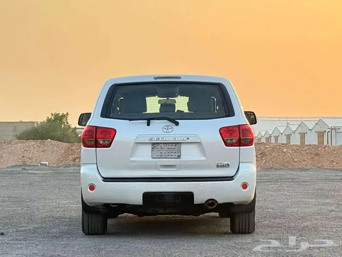 تويوتا سيكوياا 2015 3