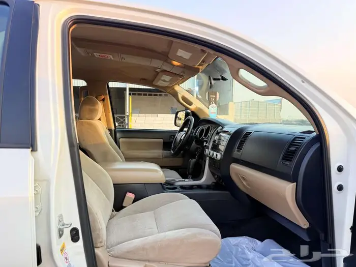 تويوتا سيكوياا 2015 10