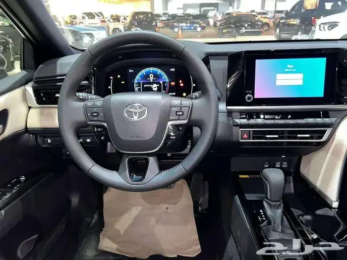 تويوتا كامرى ال اى بنزين سعودى 2025-فضى 8