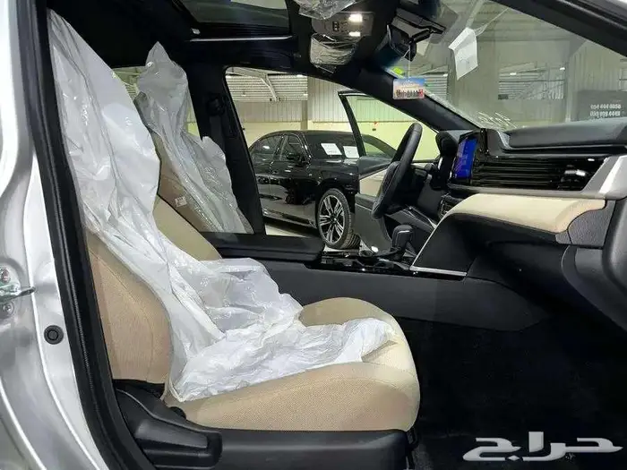 تويوتا كامرى ال اى بنزين سعودى 2025-فضى 11