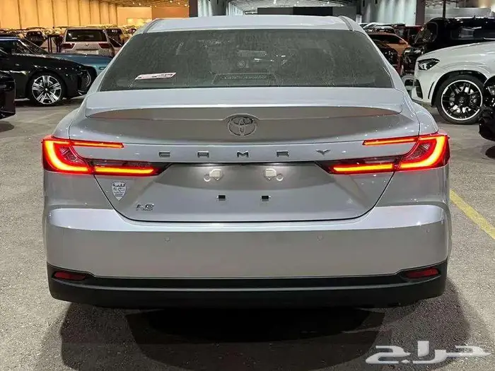 تويوتا كامرى ال اى بنزين سعودى 2025-فضى 17