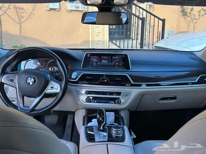 بي ام دبليو - 2018 - 730 - فل كامل 10