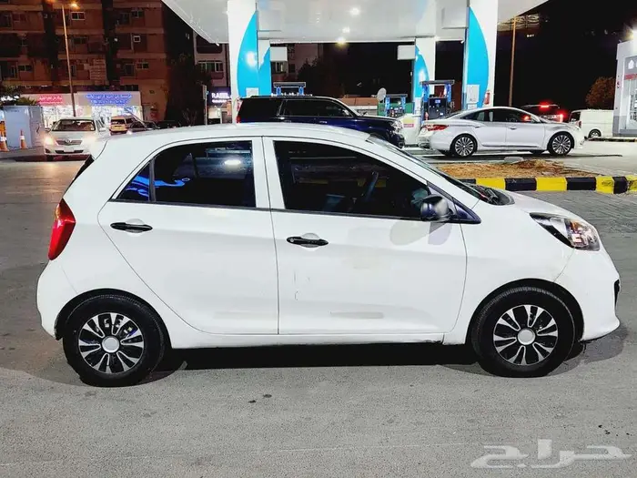 كيا بيكانتو 2015 نظيف جدا 7