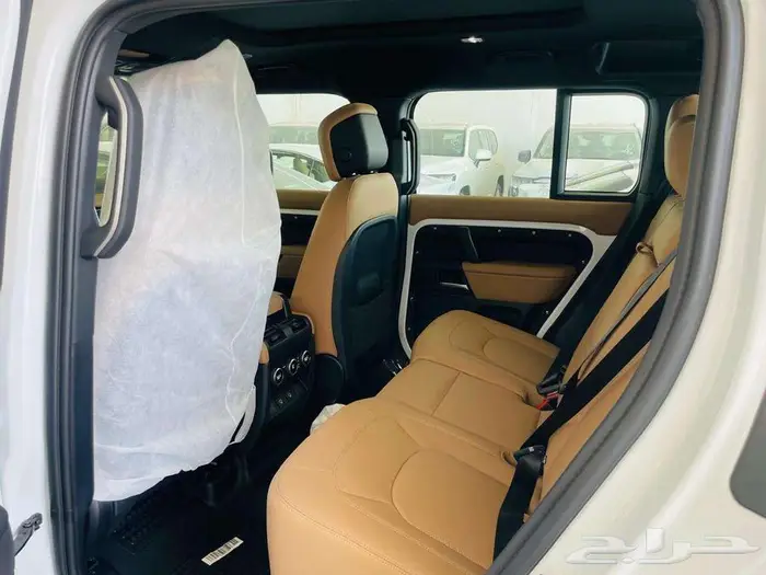 لاند روفر ديفندر سعودي HSE V6 فل 2025 10