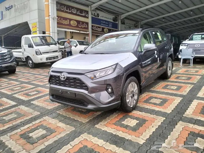 تويوتا راف فور 2025 XLE نص فل عبداللطيف جميل 2