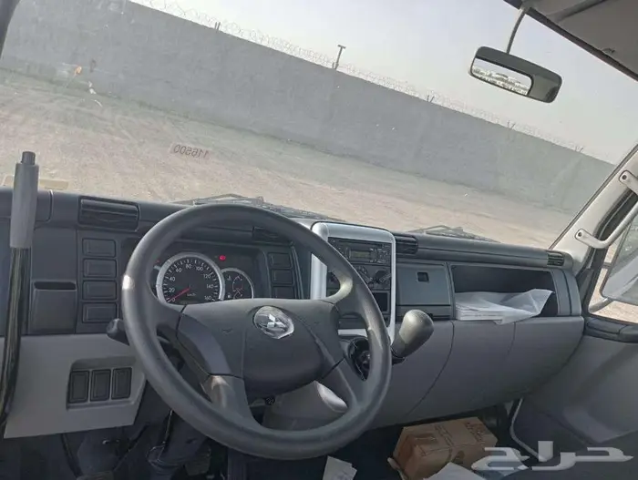 ينا ميتسوبيشي 4x2عادي 4.5 طن 2023 1